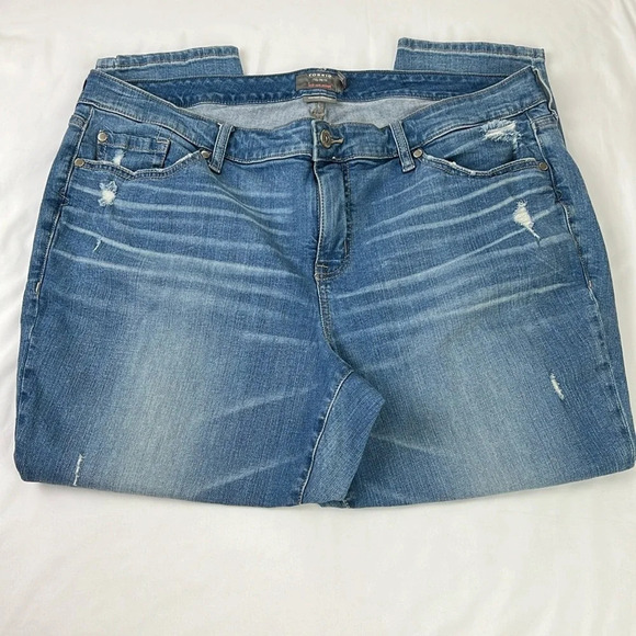 Torrid Feel The Fit Women’s 20S Mid-Rise Skinny Distressed Vintage Stretch Jean - Picture 1 of 9
